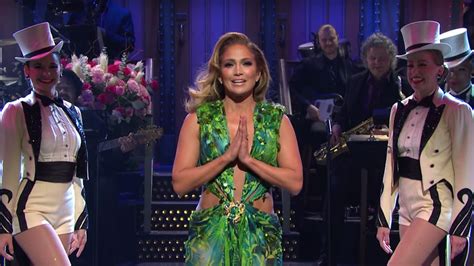 Jennifer Lopez Wore Her Green Versace Dress in SNL 